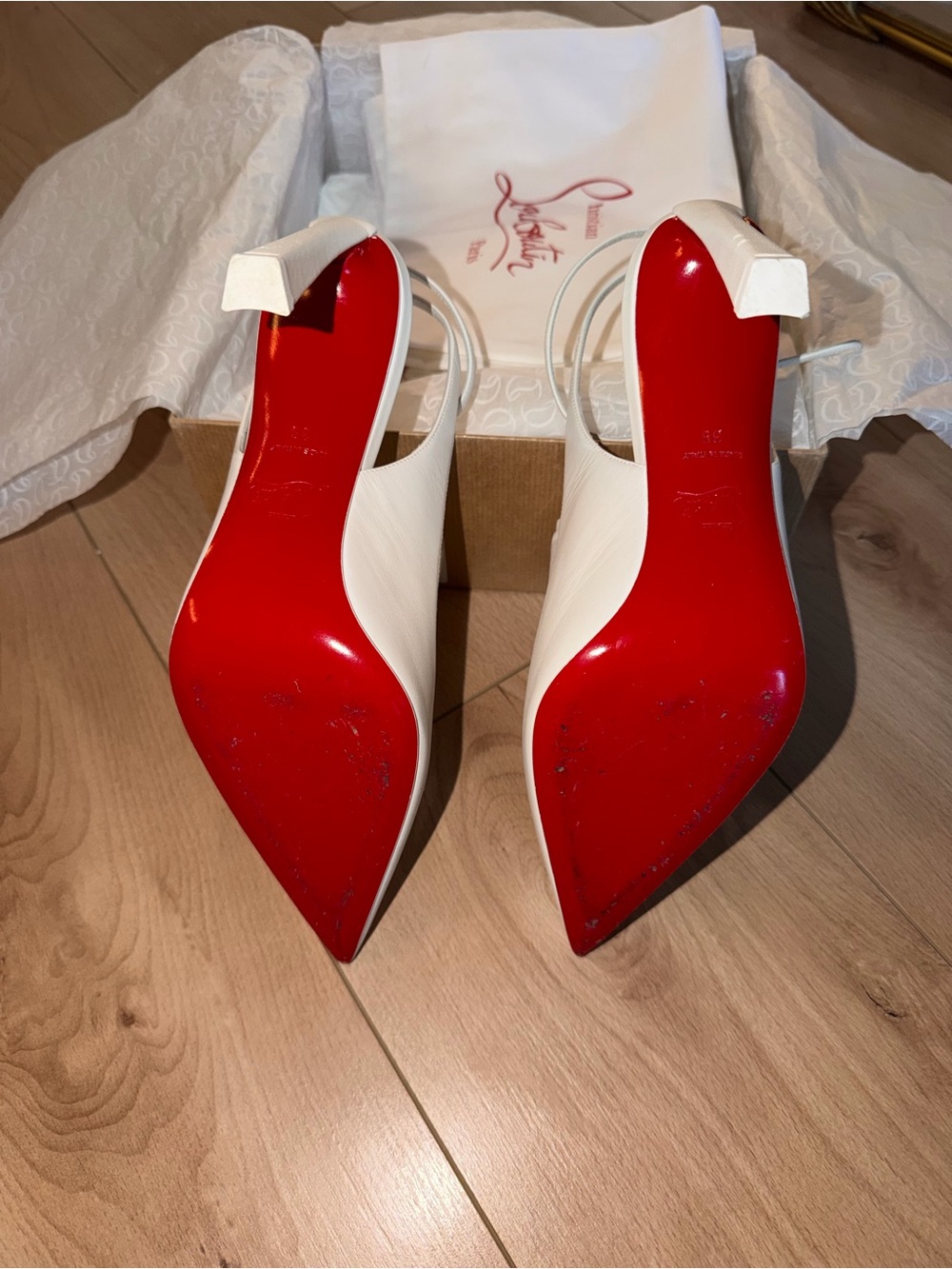 One heels - Picture 7 of 7
